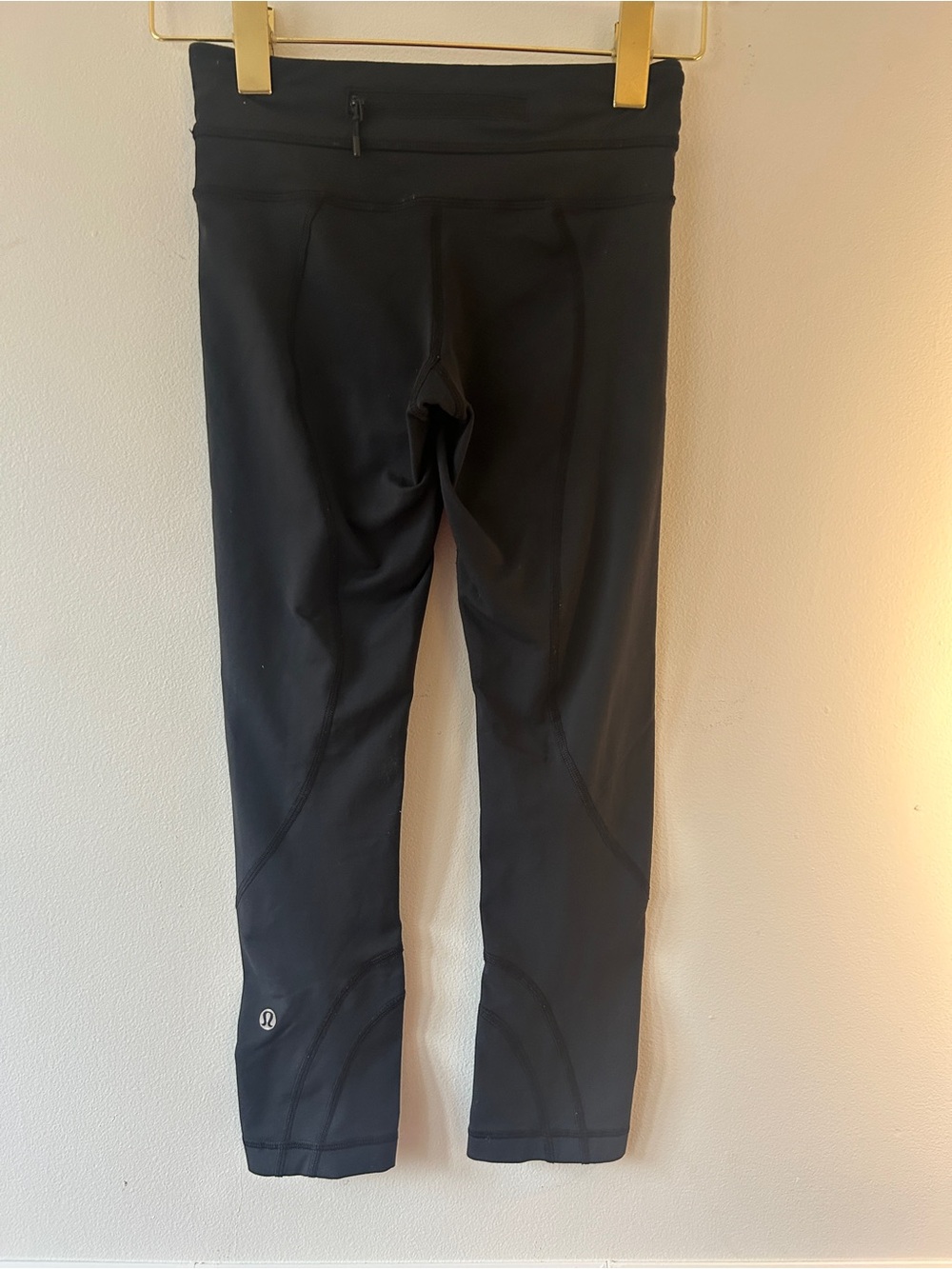 RARE Lululemon Run: Inspire Crop II – Black – Size 2